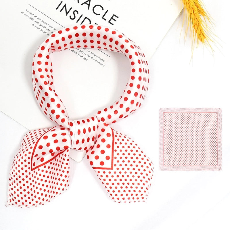 Women's Sweet Round Satin Printing Silk Scarf