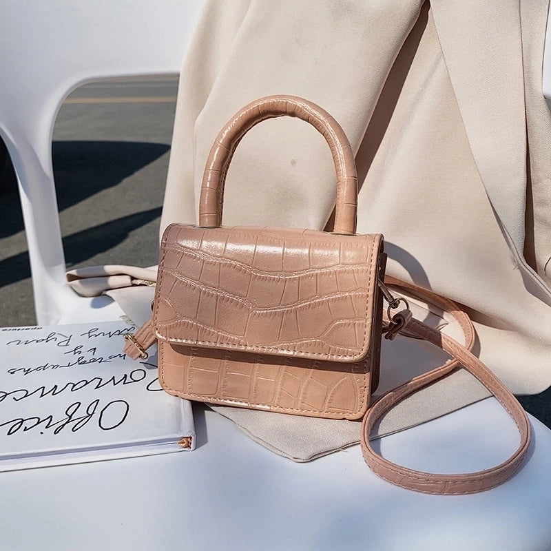 Women's All Seasons Pu Leather Solid Color Streetwear Square Magnetic Buckle Handbag