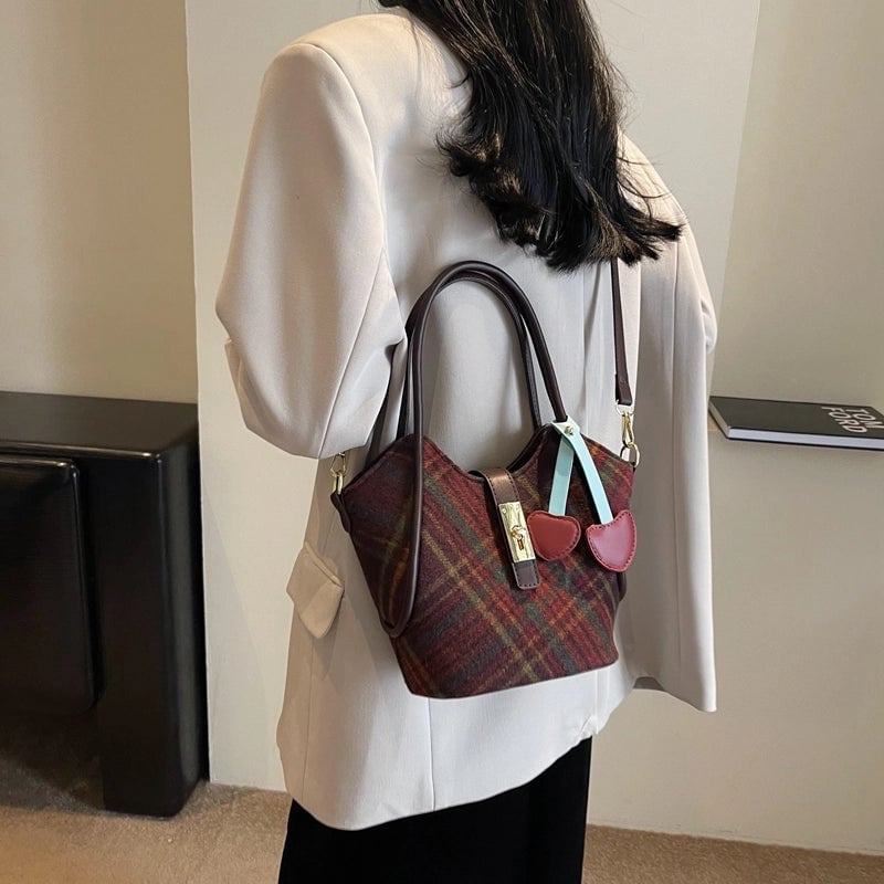 Women's Suede Lattice Heart Shape Vintage Style Classic Style Ornament Sewing Thread Metal Button Bucket Zipper Buckle Shoulder Bag Crossbody Bag Bucket Bag