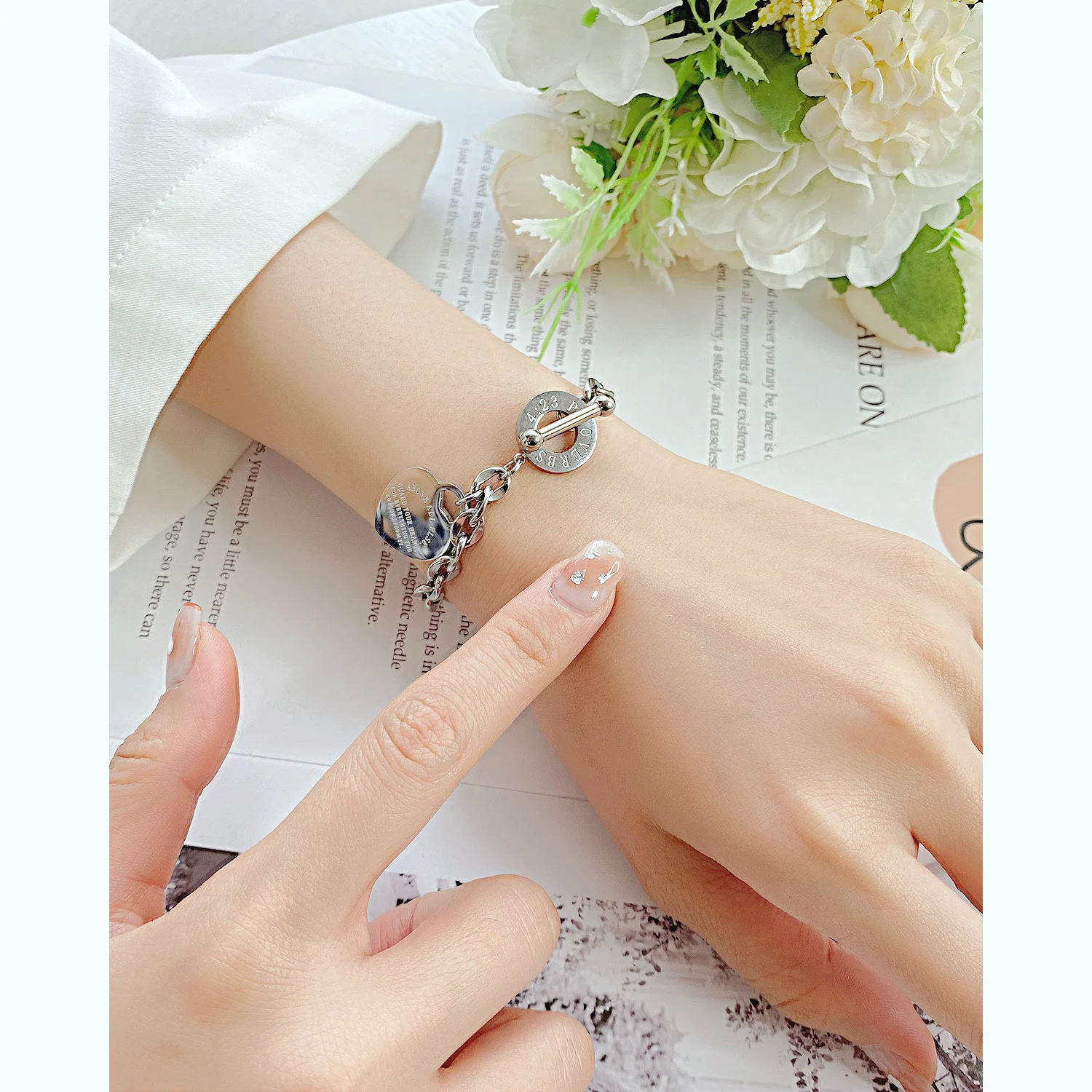 hot fashion jewelry Ot button heart  Simple  stainless steel  bracelets women