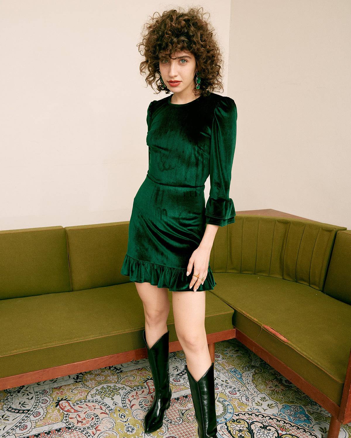 The Green Long Sleeve Velvet Mini Dress