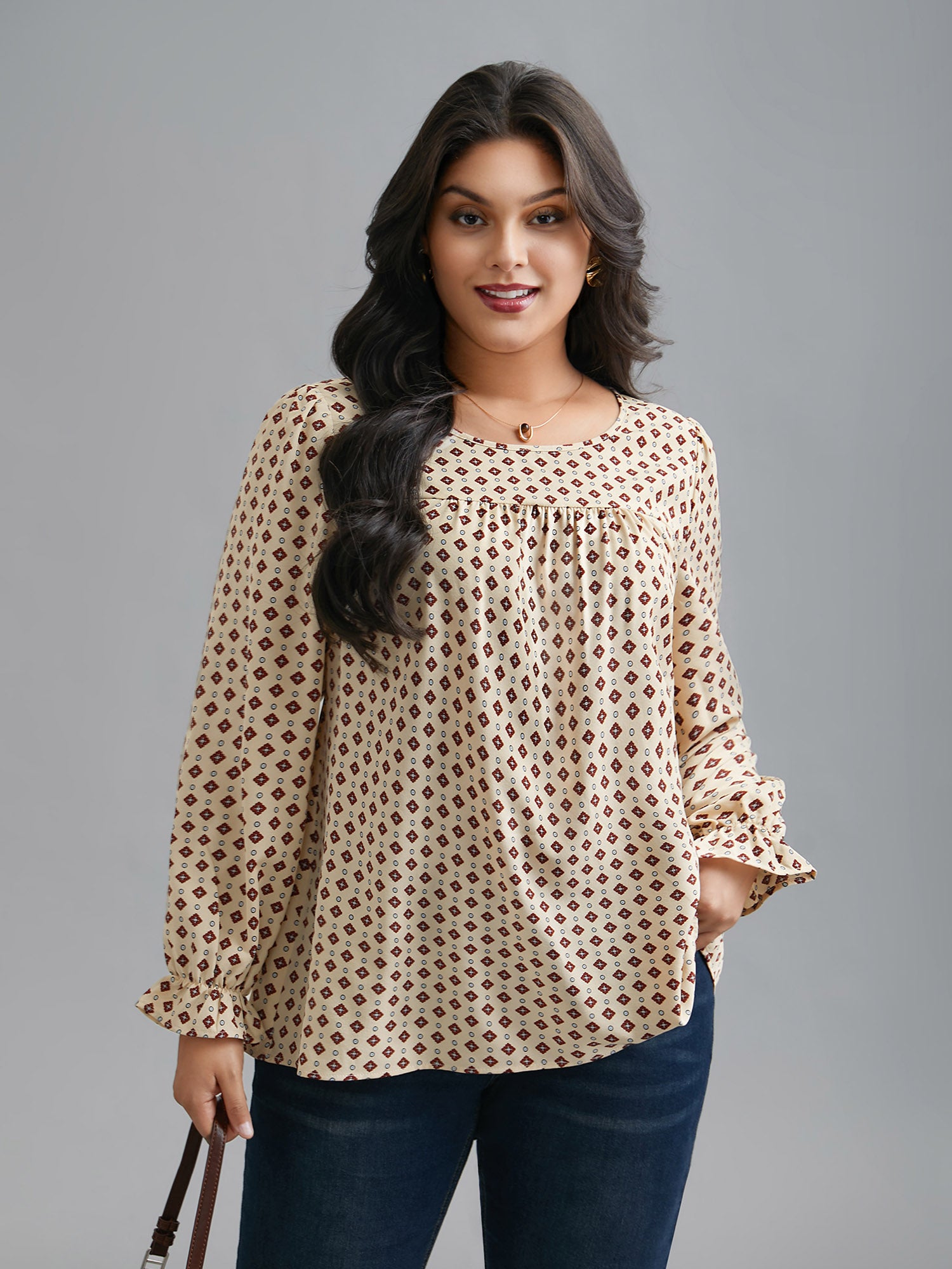 Round Neck Geometric Print Pleated Blouse