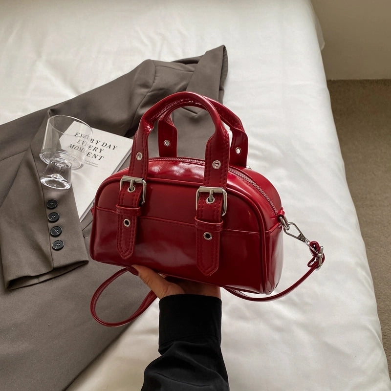 Women's Medium Pu Leather Solid Color Classic Style Streetwear Square Zipper Crossbody Bag