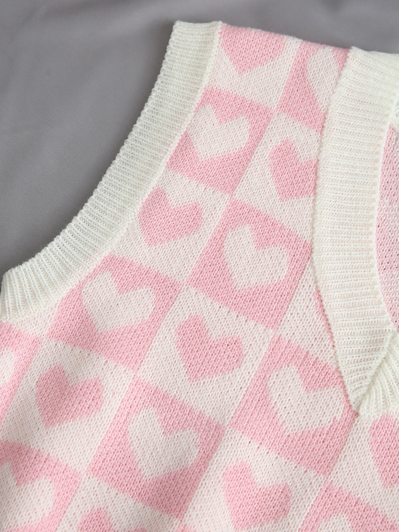 Heart & Checker Pattern Sweater Vest