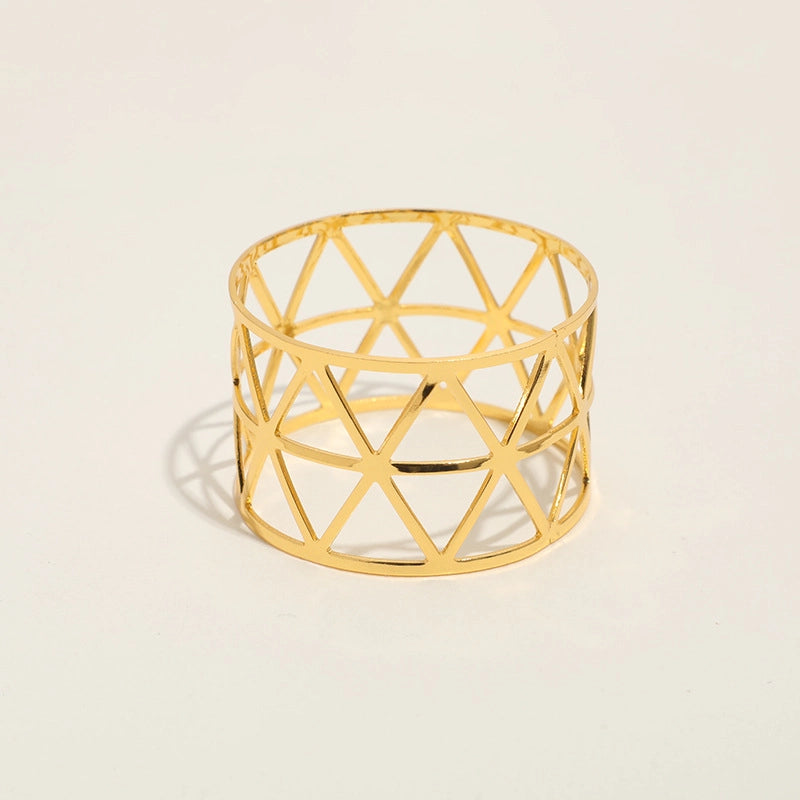 Yiwu Manufacturers Metal Hollow Triangle Napkin Buckle Hotel Banquet Tableware Table Napkin Ring Napkin Ring