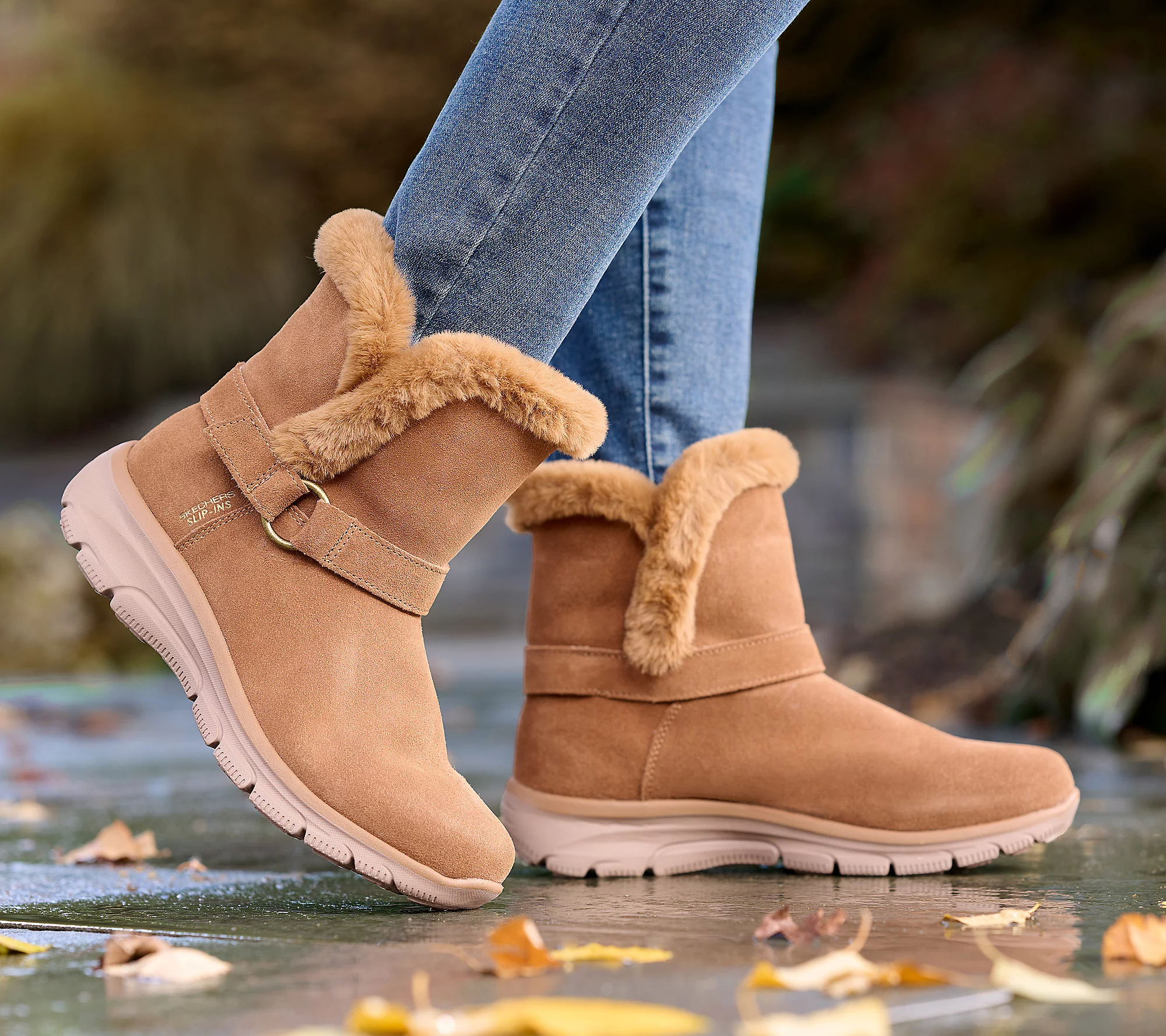 Last day of clearance!!💝✨Skechers Slip-ins Easy Going Water-Repellent Suede Boots