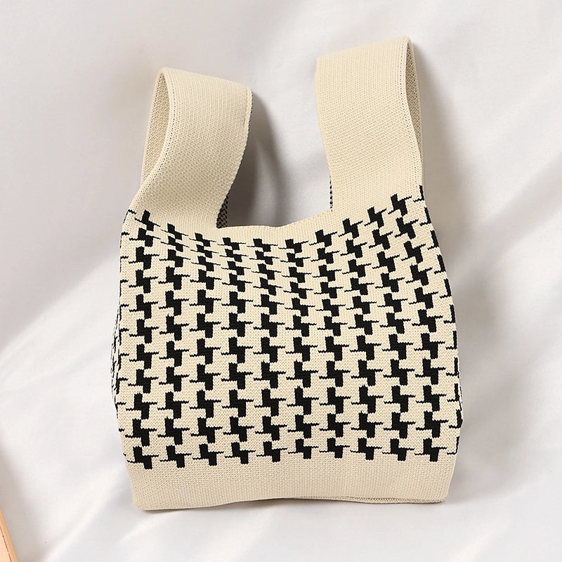 Women's Small Polyester Geometric Streetwear Open Tote Bag