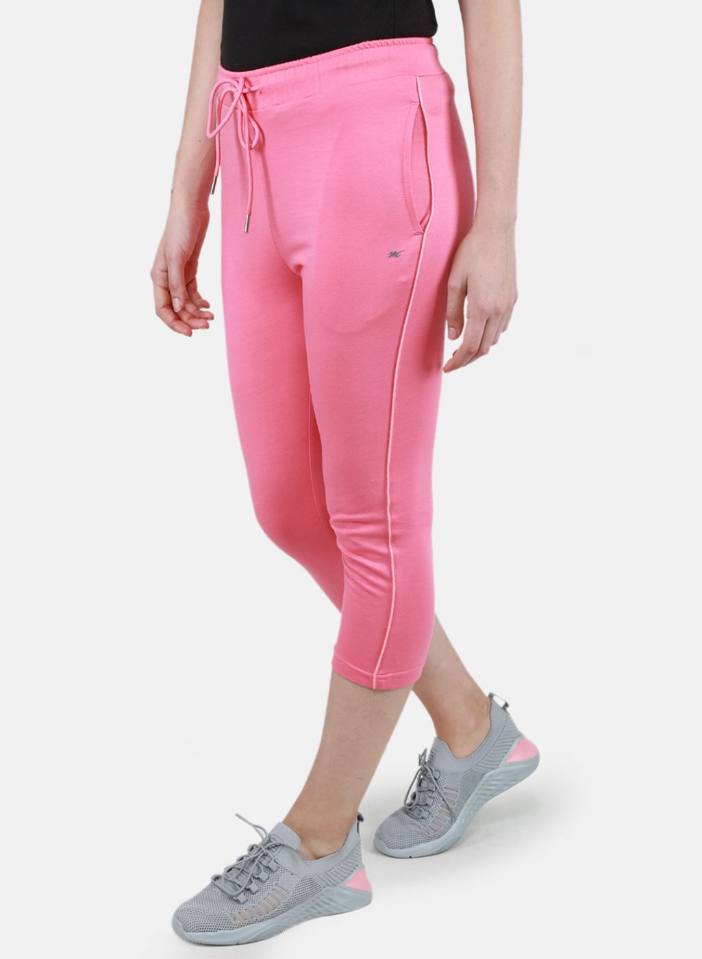 Women Pink Solid Capri