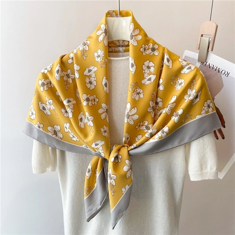 Women's Casual Vacation Minimalist Coconut Tree Satin Printing And Dyeing Flowers Silk Scarf