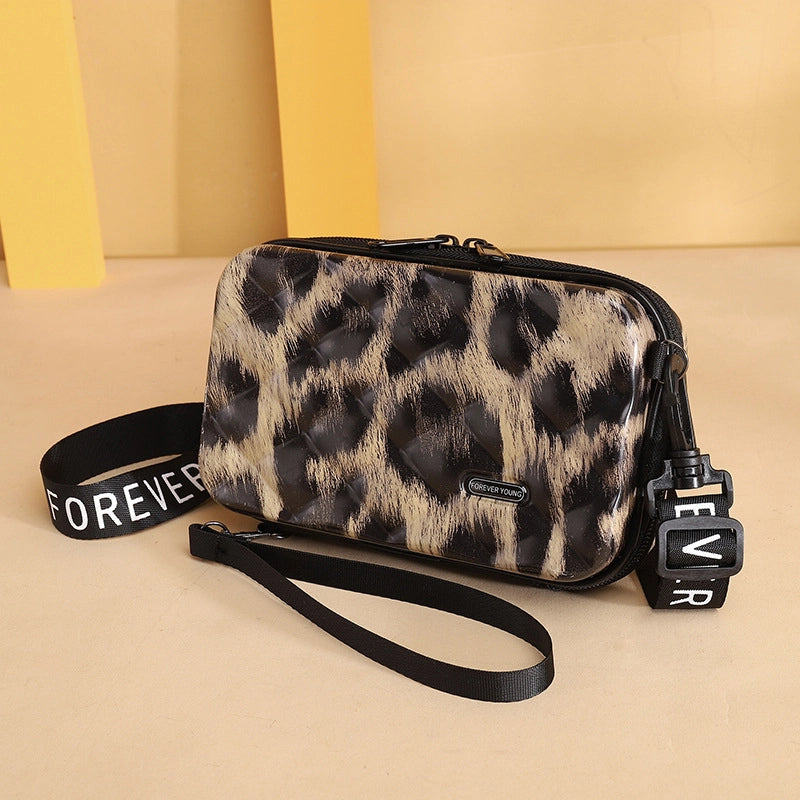 Women's PVC Letter Streetwear Zipper Phone Wallets