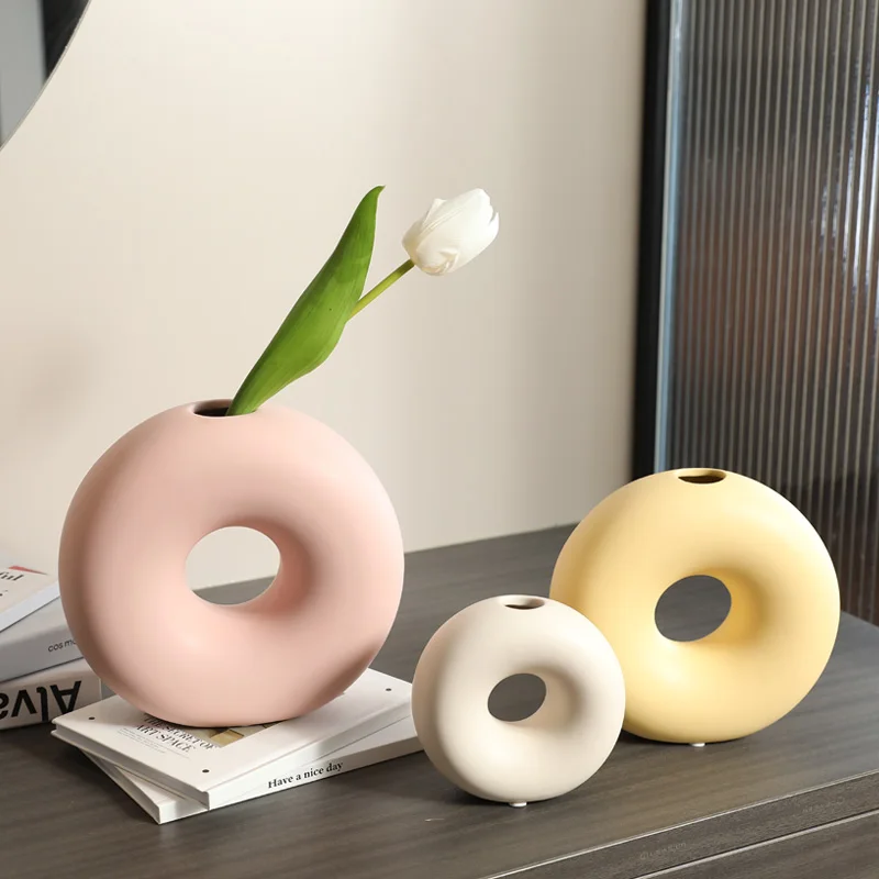 Best Selling  Circle Donut Vases Grand Custom Design Manufacturers Flower Color Ceramic Vase For Home Decor