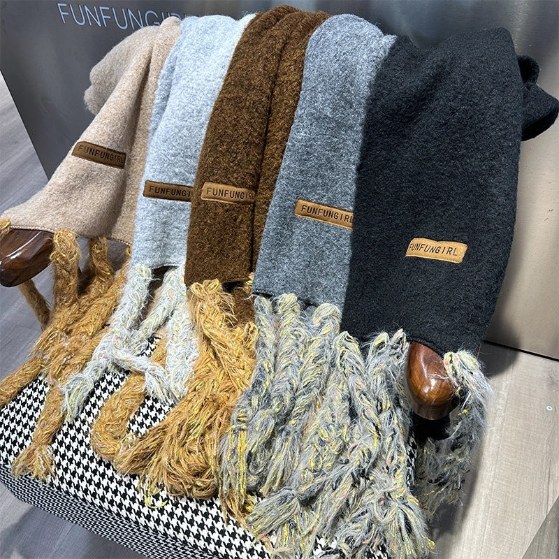 Women's Minimalist Solid Color Wool Blend Knitted Scarf