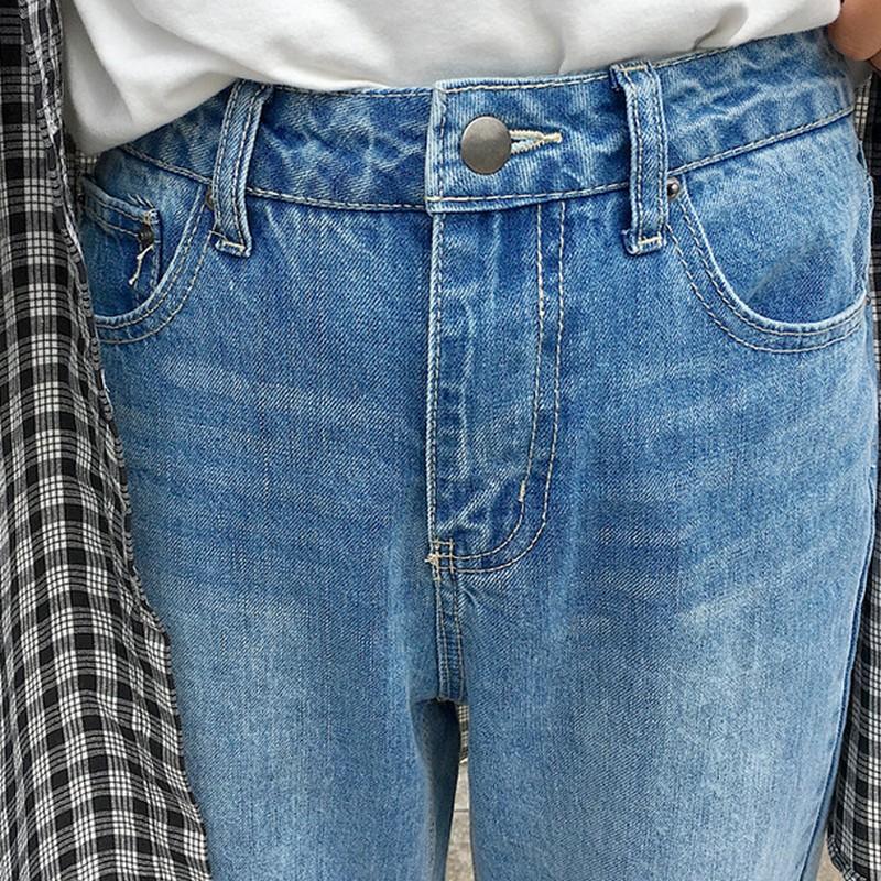 Classic High Waisted 90s Jeans