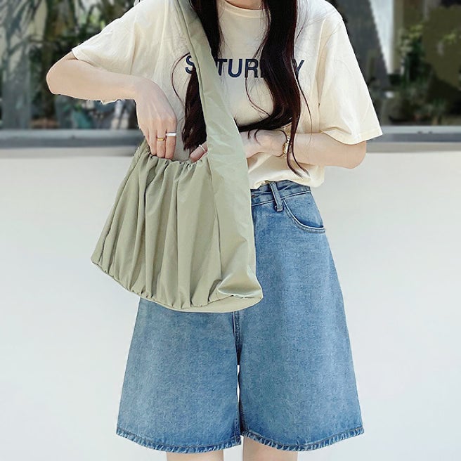 Concise Pleated Shoulder Bag