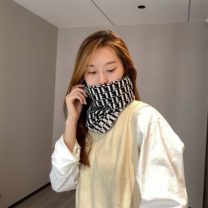 Unisex Minimalist Solid Color Polyester Crochet Lace Scarf Mask