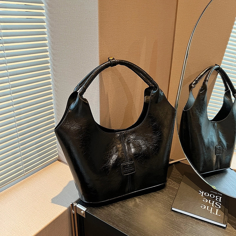Women's Pu Leather Solid Color Streetwear Square Magnetic Buckle Shoulder Bag