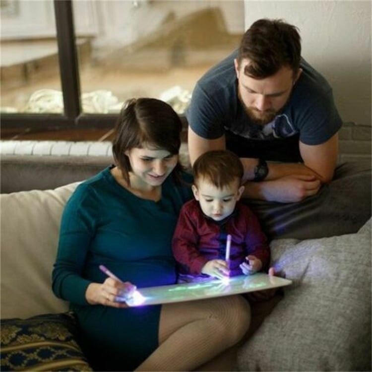 2024-Magic LED Light Drawing Pad - Release the Creativity of Children!☀