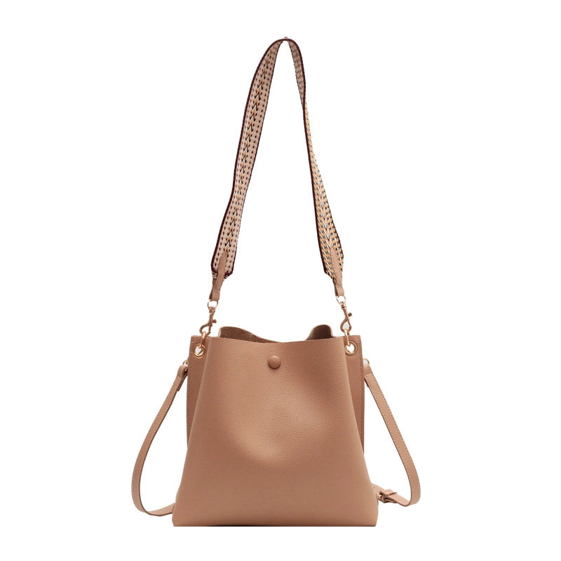 Women's Medium Pu Leather Solid Color Streetwear Bucket Magnetic Buckle Crossbody Bag