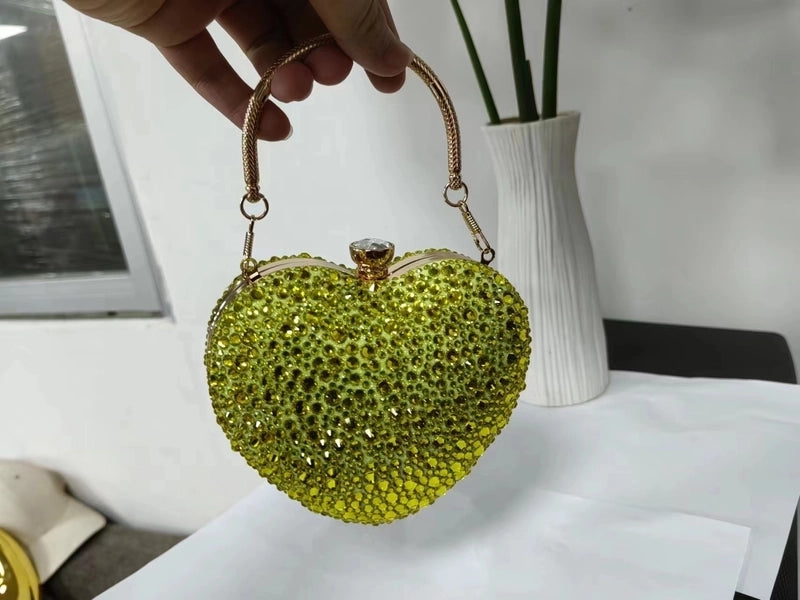 Women's Small Arylic Solid Color Elegant Classic Style Heart-shaped Hook Loop Evening Bag