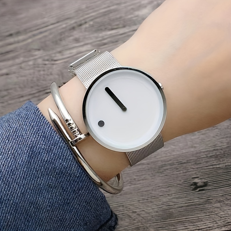 Stylish Round Quartz Watch with Minimalist Design - Perfect Gift for Women, Men, Teens & Students