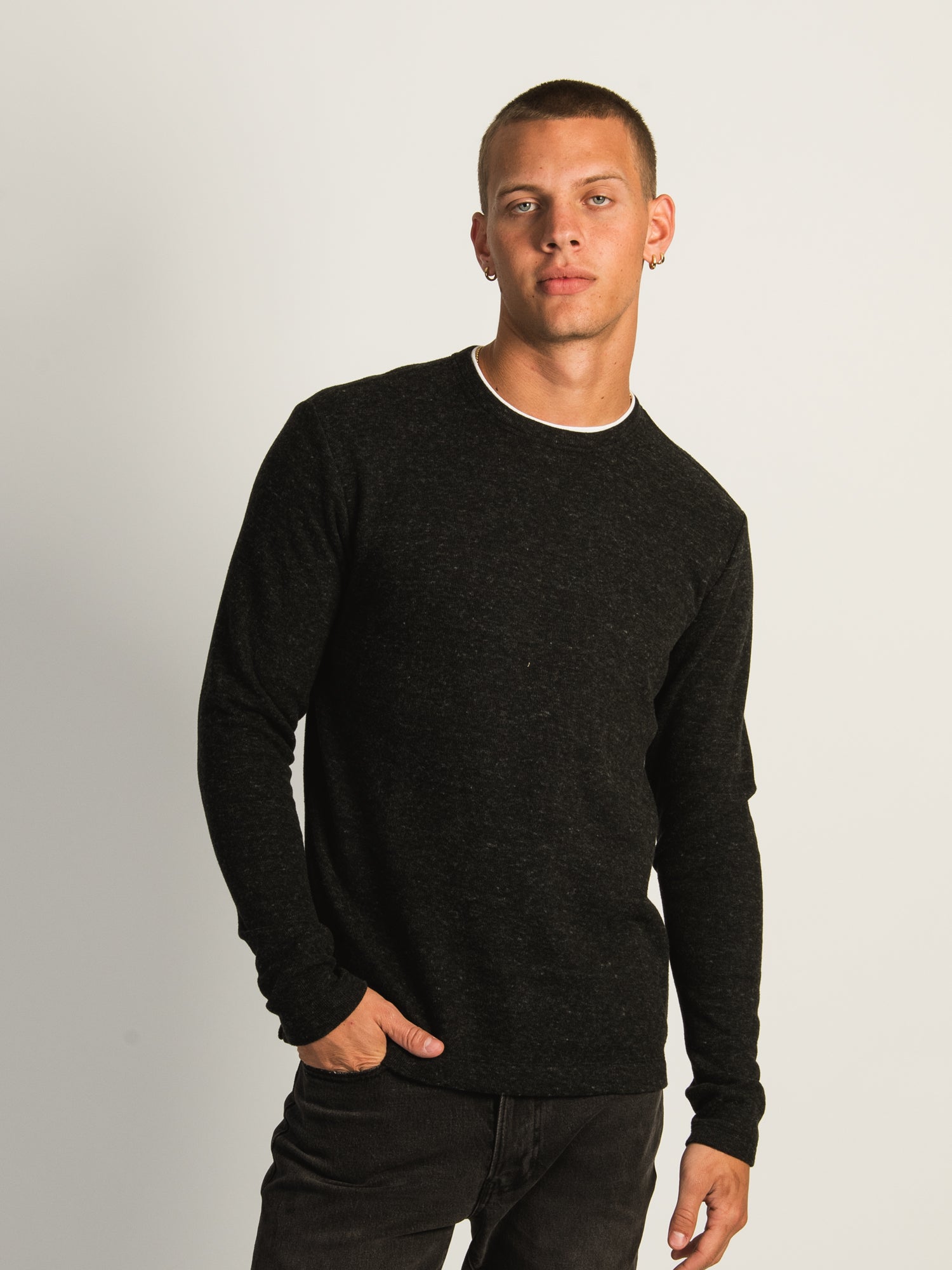 KOLBY COOPER DOUBLE NECK CREW - BLACK