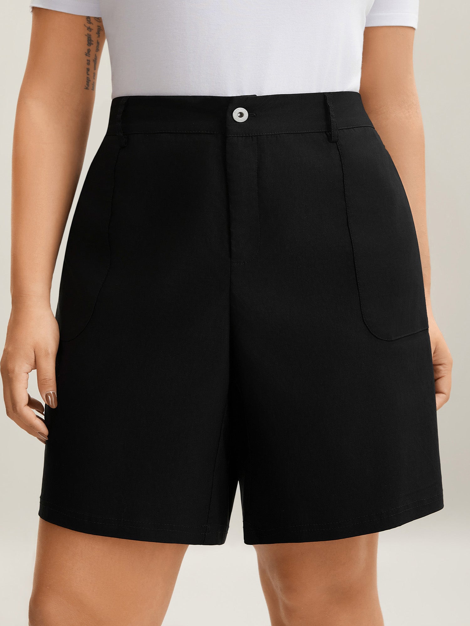 Rubber Waist Zipper Pockets Shorts