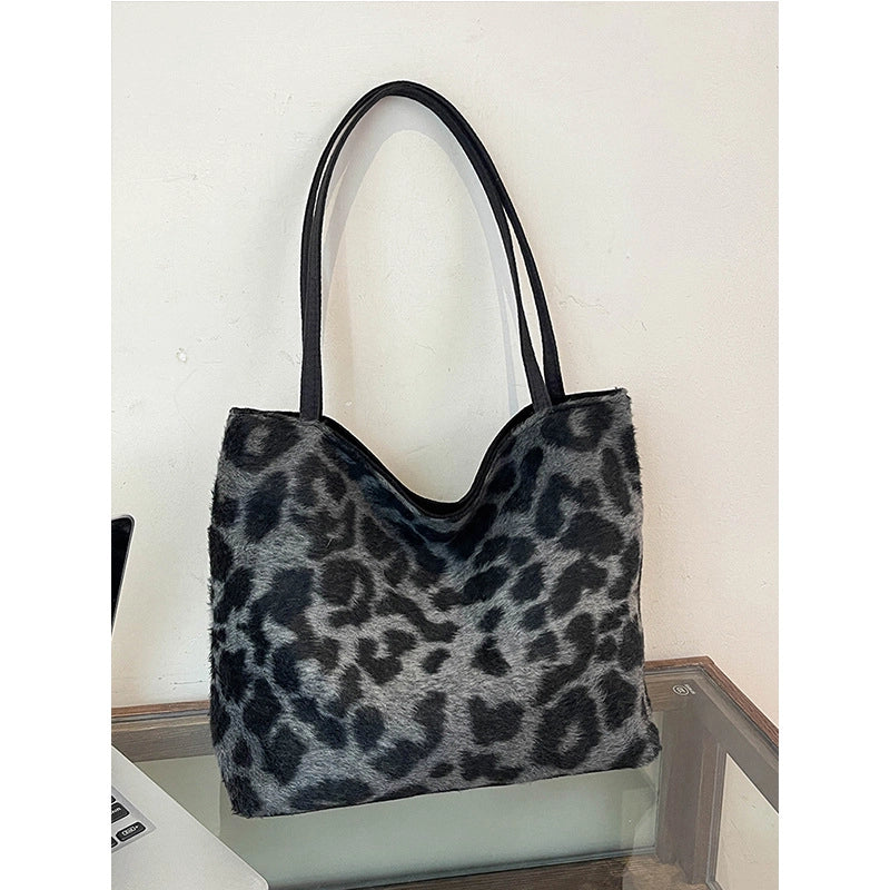 Women's Pu Leather Leopard Vintage Style Classic Style Square Magnetic Buckle Shoulder Bag