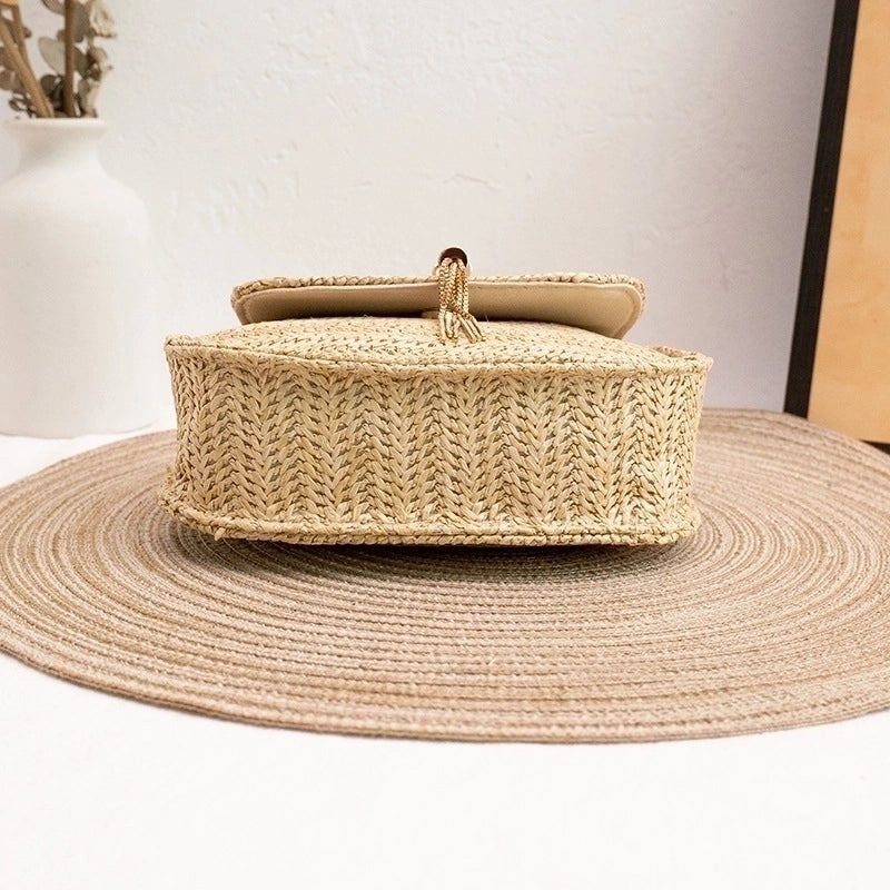 Women's Small Straw Solid Color Vacation Weave Shell Magnetic Buckle Lock Clasp Straw Bag