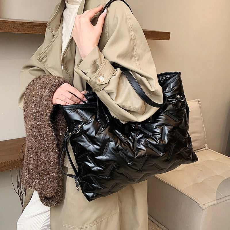 Women's Nylon Color Block Vacation Classic Style Sewing Thread Square Zipper Tote Bag