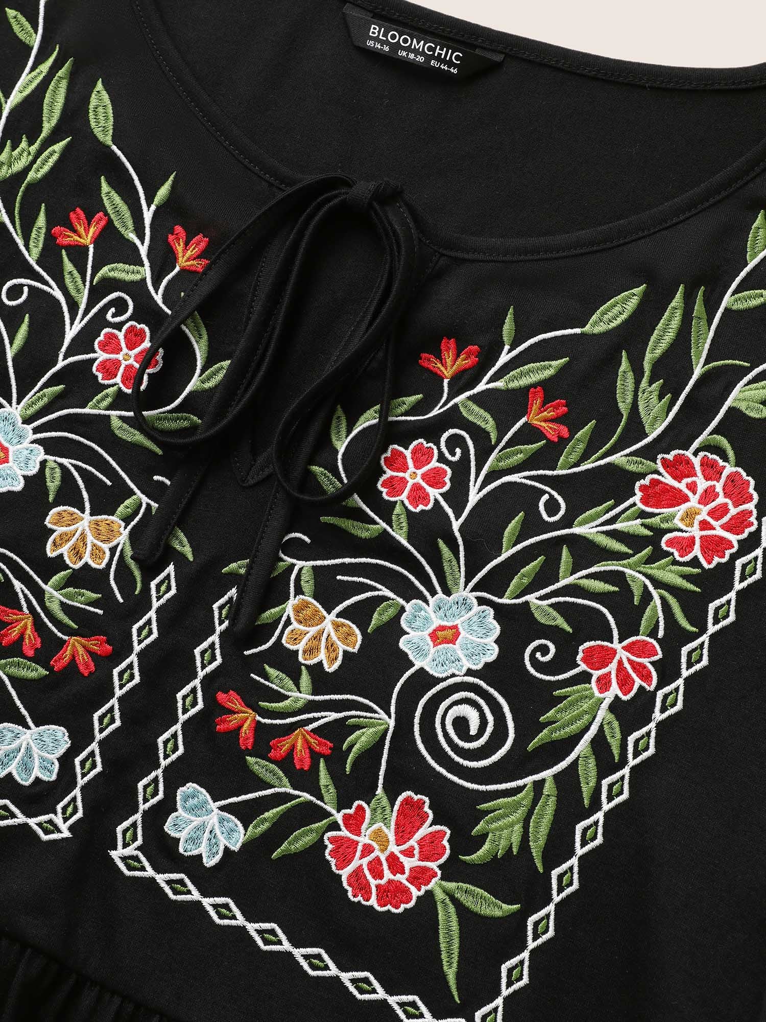 Floral Embroidered Tie Knot Gathered T-shirt