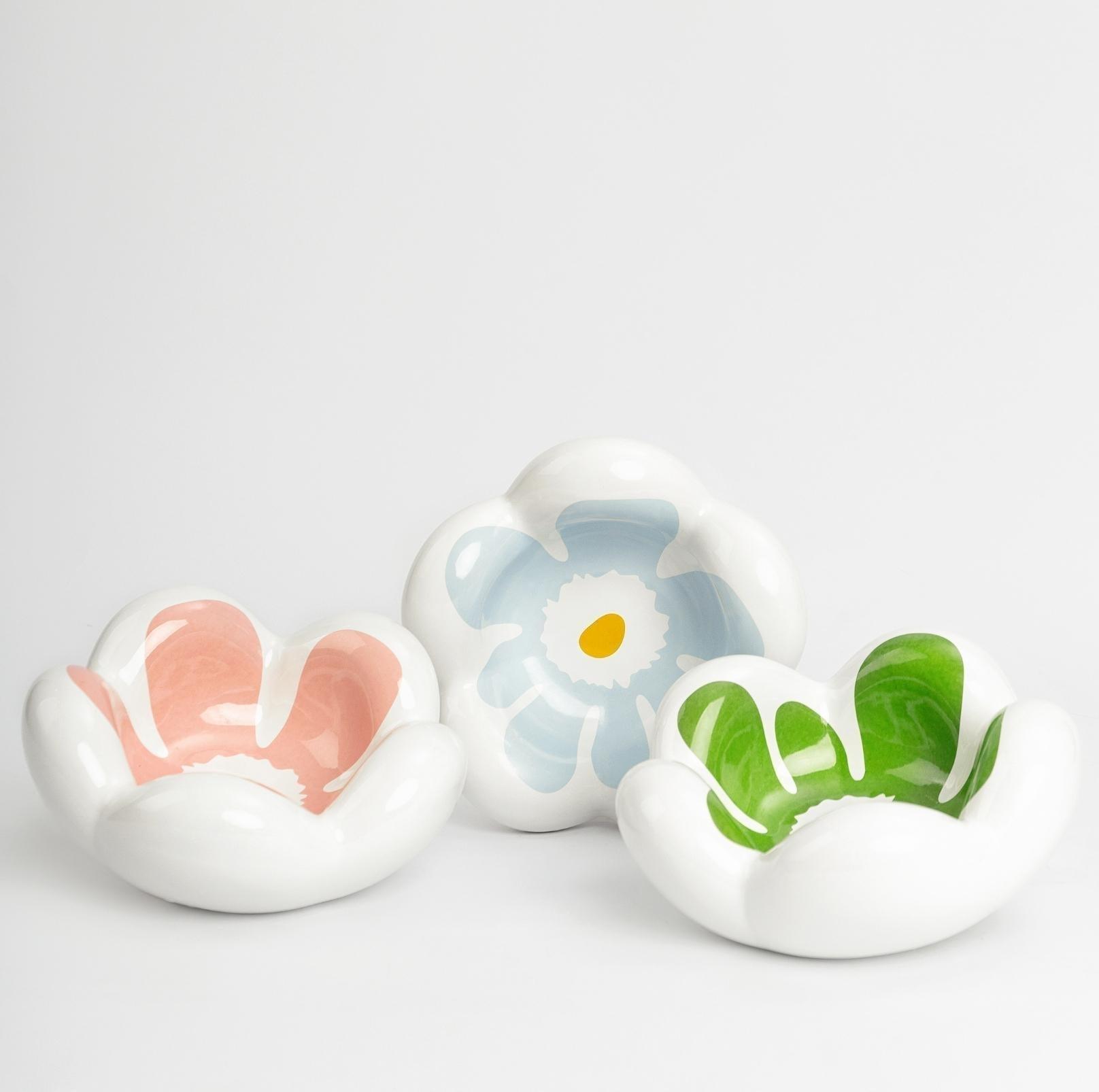 Wulee Petal Shaped Ceramic Antibacterial Pet Cat Bowls Small Dog Bowls