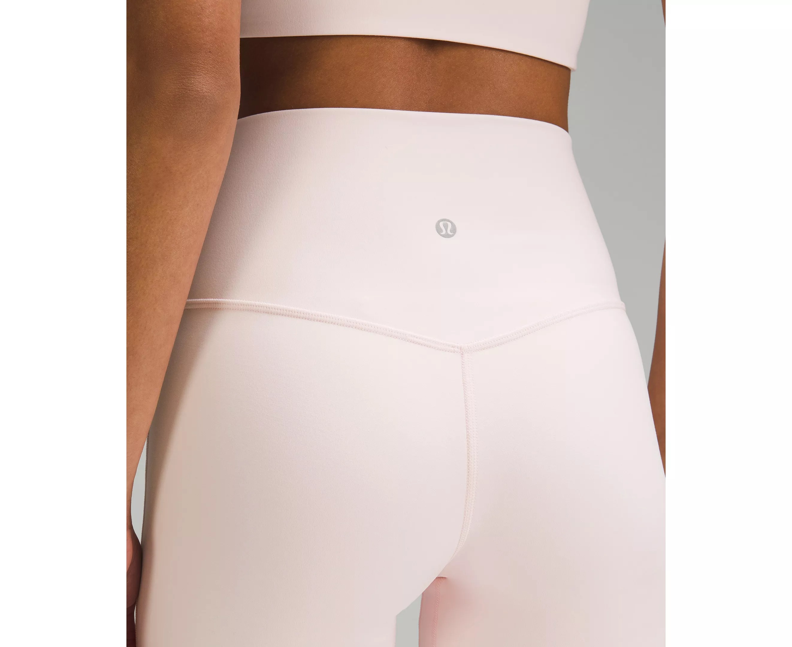 lululemon Align™ pantalón corto de talle alto de 6