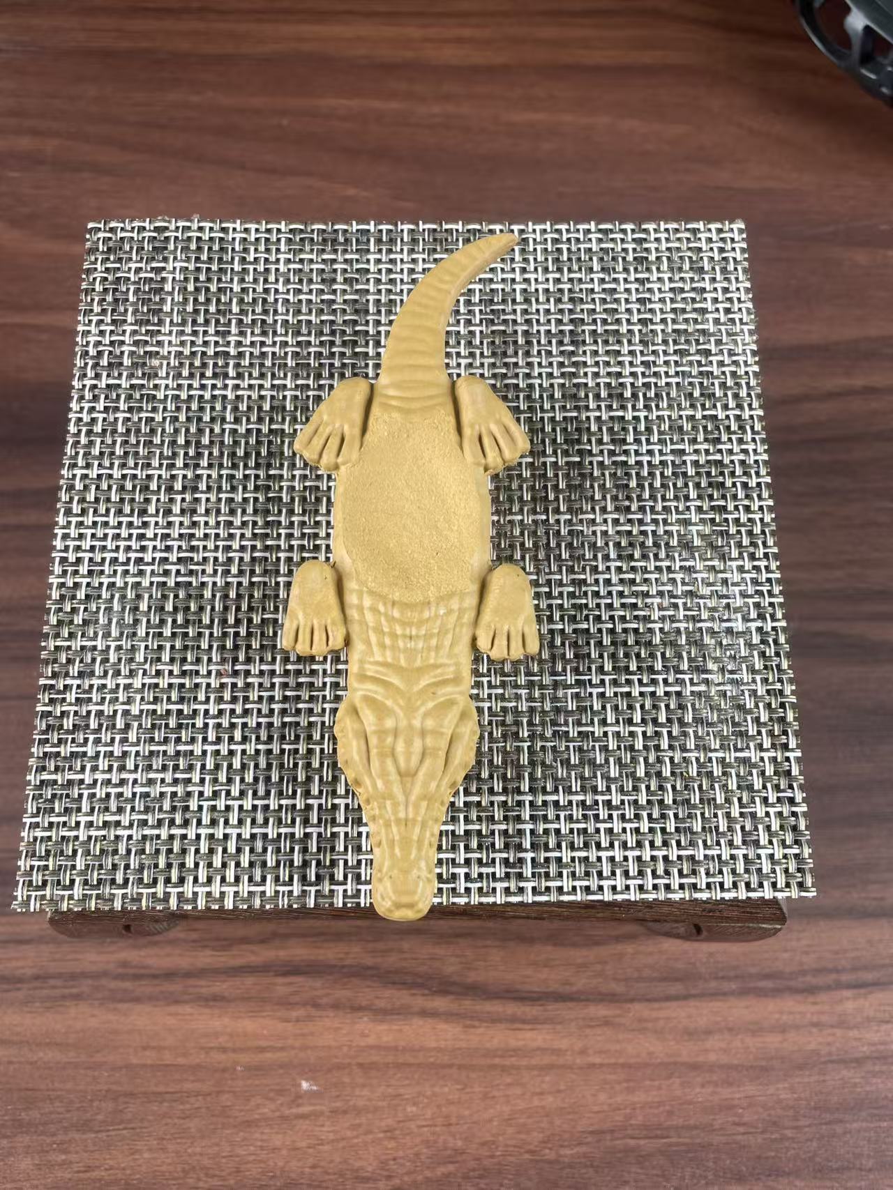 Chinese Yixing purple clay crocodile