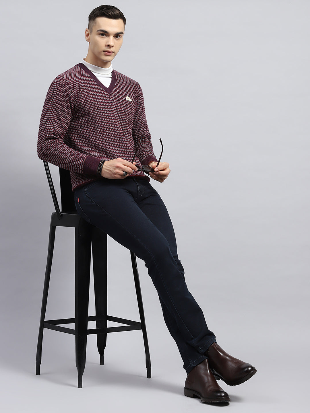 Men Burgundy Self Design V Neck Full Sleeve Pullover