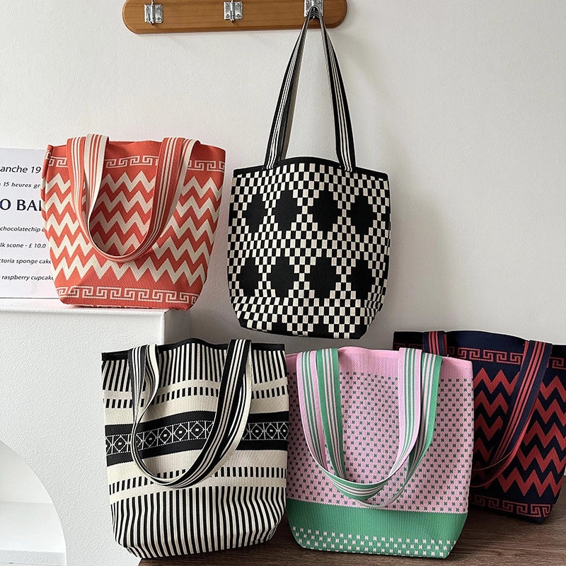 Women's Large Polyester Printing Classic Style Square Open Straw Bag