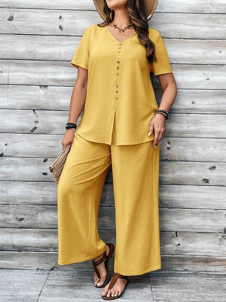 Plus Size V-Neck Short-Sleeved Top And Wide-Leg Pants Two-Piece Set