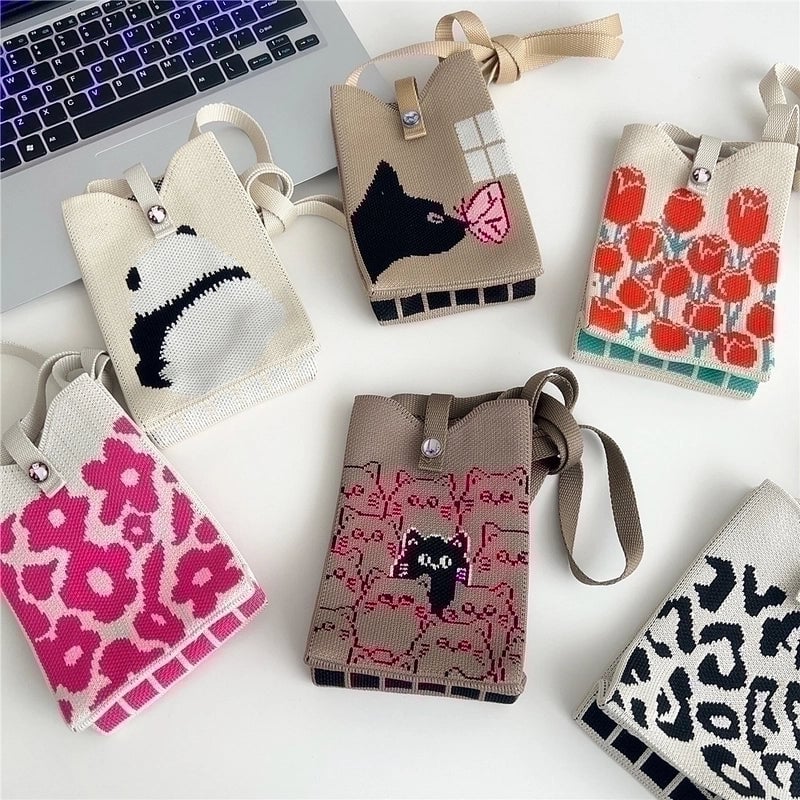 Women's All Seasons Knit Animal Cute Bucket Buckle Phone Wallets