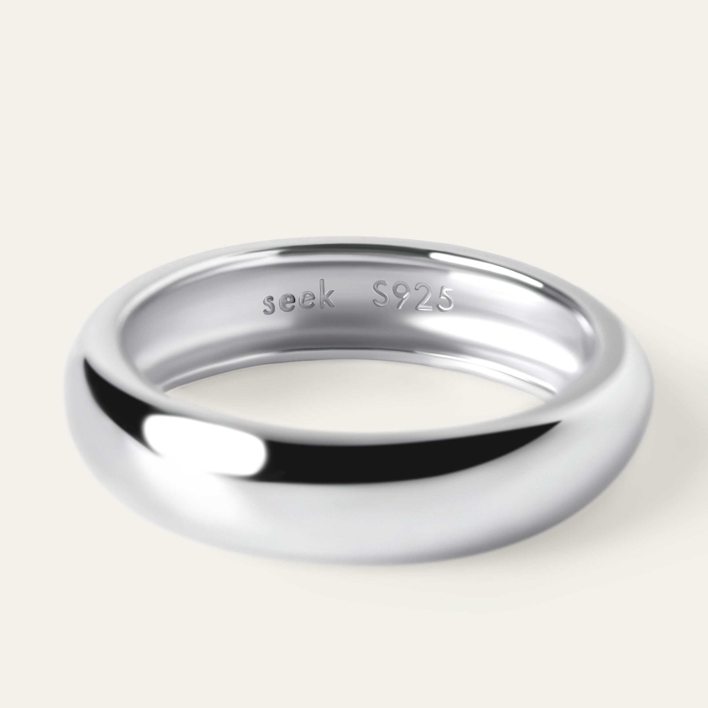 Forma Ring (925 Sterling Silver. Size 5)