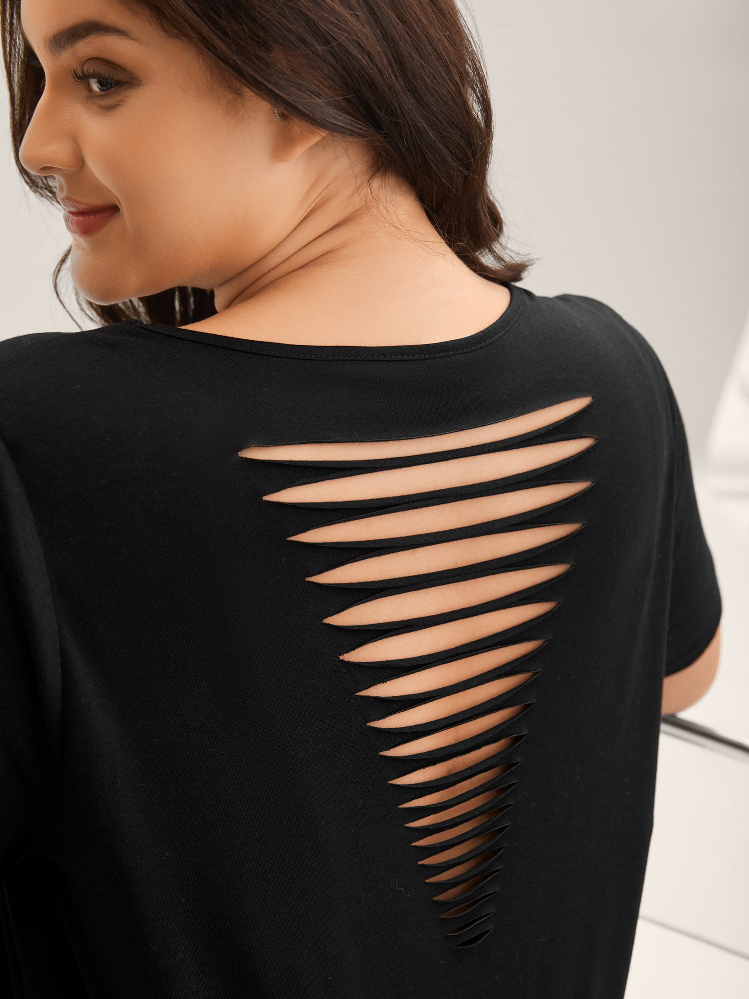 Stretchy Back Cut-Out V-Neck T-Shirt