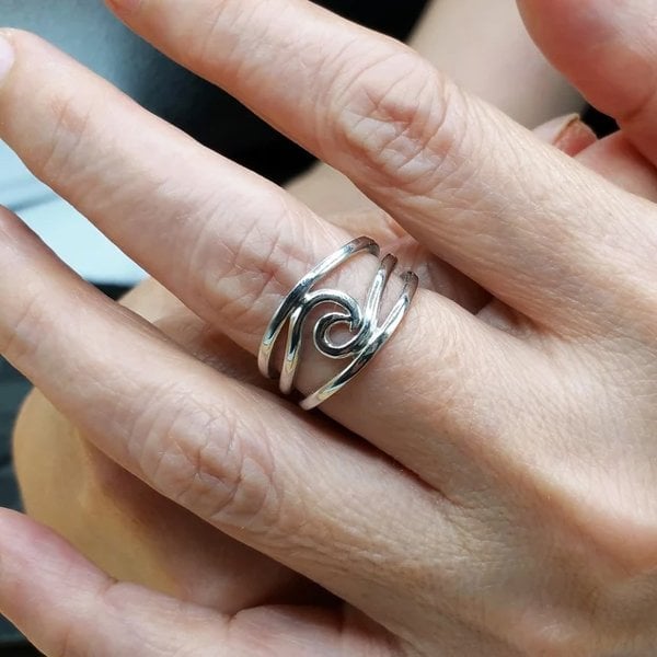 🔥Promotion 49% OFF- 🌊Silver Waves Ring - ''Happiness Comes In Waves''💖