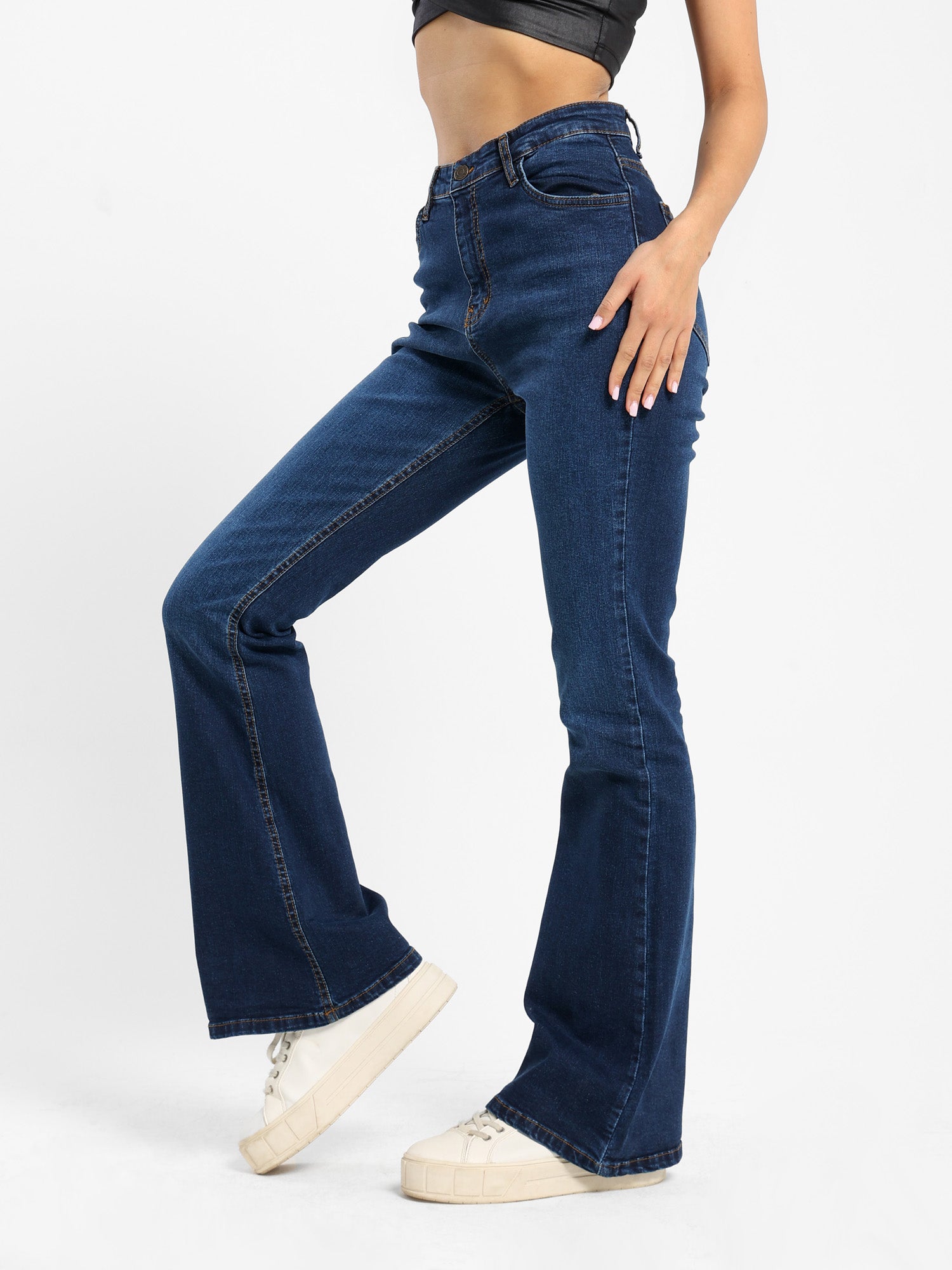 Basic Flared Legs Jeans