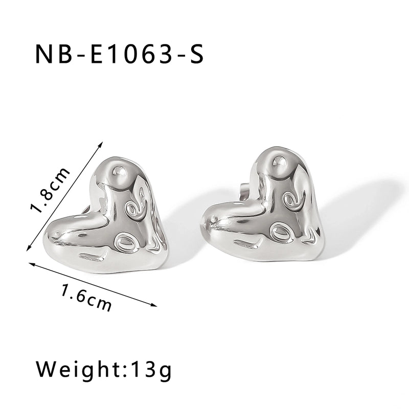 1 Pair IG Style Vintage Style C Shape Heart Shape Lingge Plating Pleated Inlay 304 Stainless Steel Pearl Zircon 18K Gold Plated Ear Studs