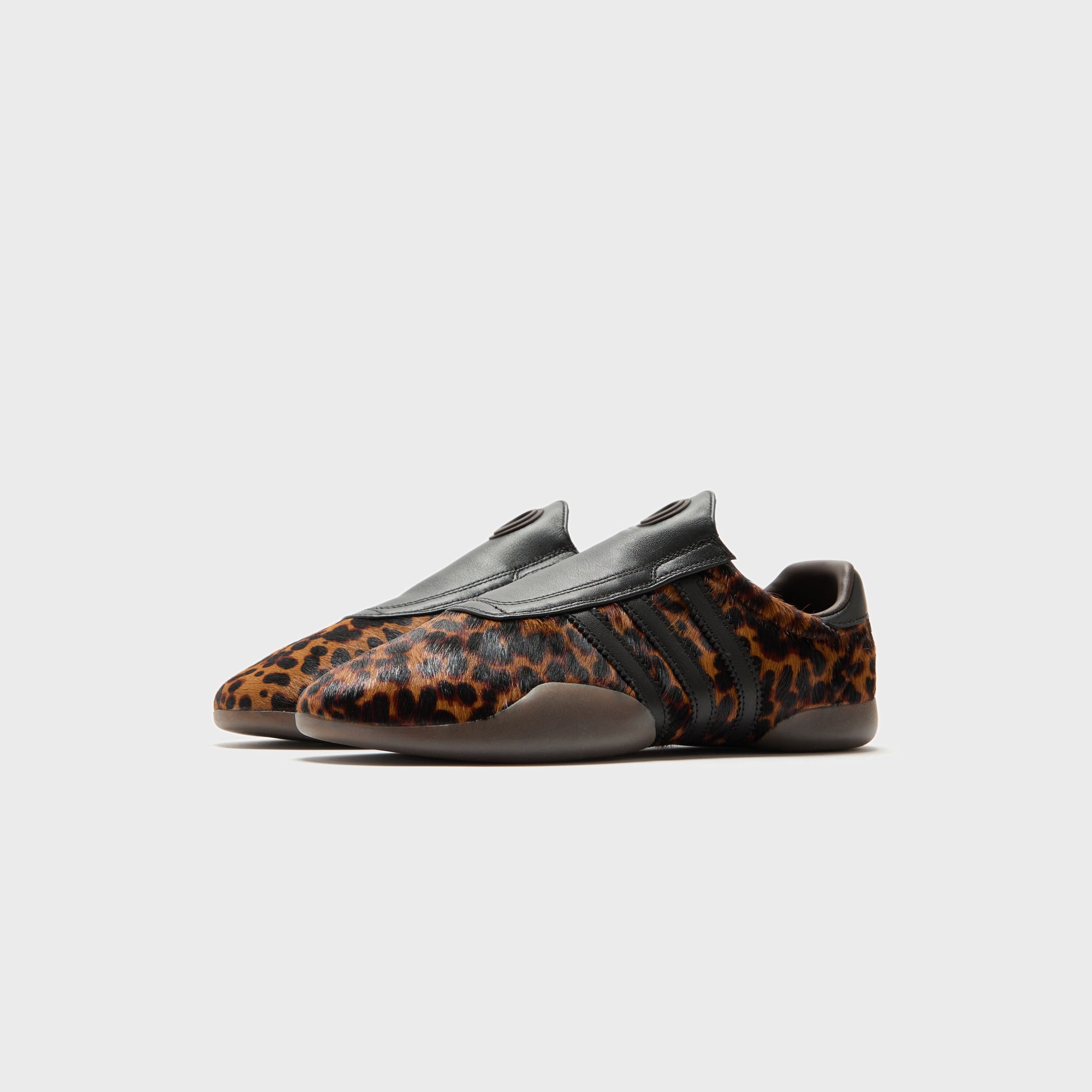 adidas WMNS Taekwondo Mei - Brown / Core Black / Gum