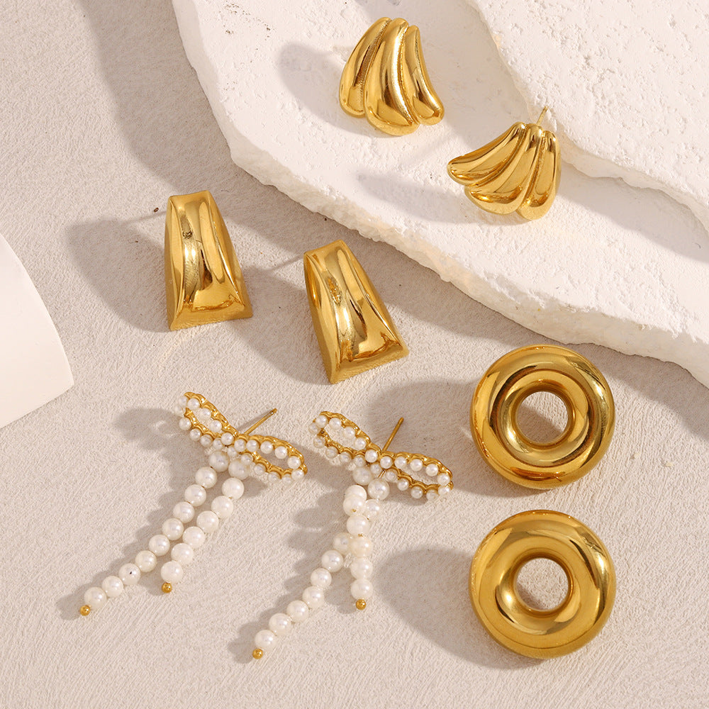 Vintage Stainless Steel 18K Gold Plated O-Shaped Hollow Pumpkin Trapezoidal Pearl Bow Earrings For Women