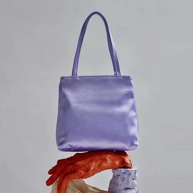 Women's Medium Satin Solid Color Elegant Magnetic Buckle Handbag