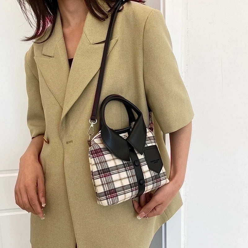 Unisex Canvas Color Block Plaid Vacation Sewing Thread Square Magnetic Buckle Handbag
