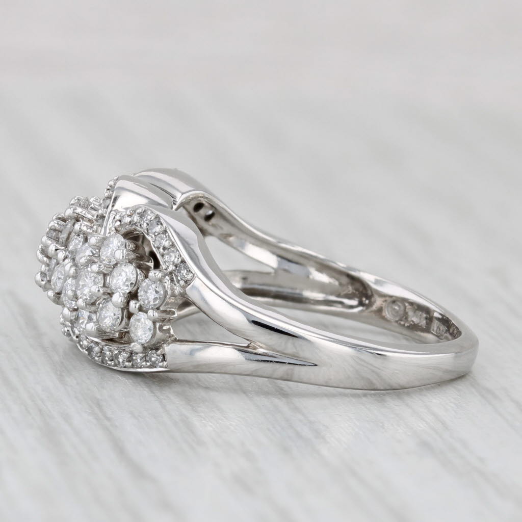 0.89ctw Diamond Cluster Ring 14k White Gold Size 8