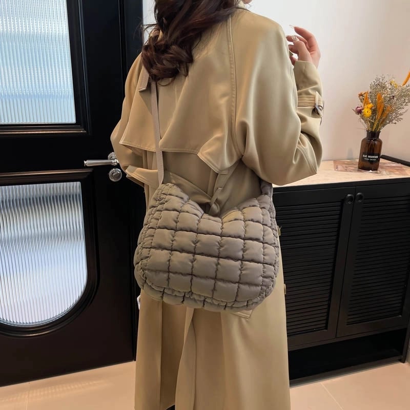 Women's Medium Nylon Embroidery Thread Vintage Style Classic Style Sewing Thread Square Zipper Cloud Shape Bag