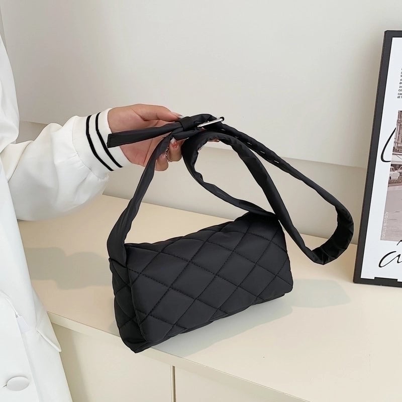 Women's Small All Seasons Nylon Basic Shoulder Bag
