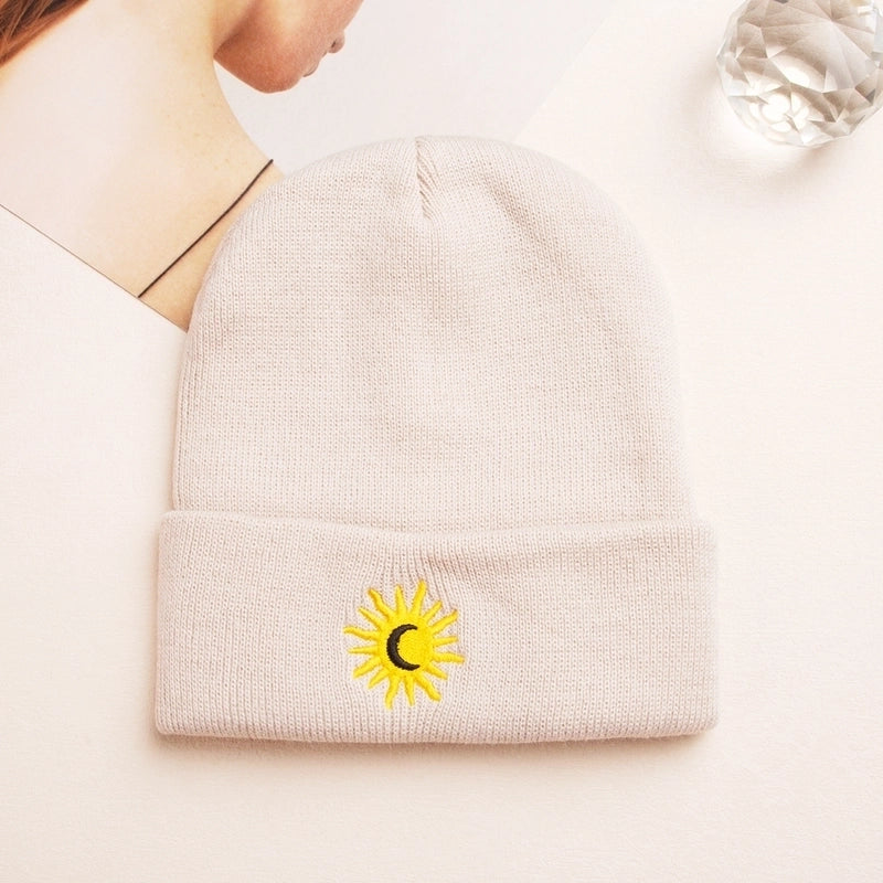 Unisex Exaggerated Sun Plush Eaveless Wool Cap
